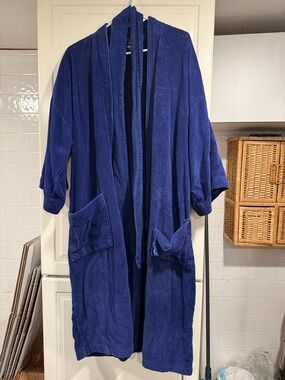 John weitz Plush Deep Royal Blue Bathrobe with Pockets one size 3:21